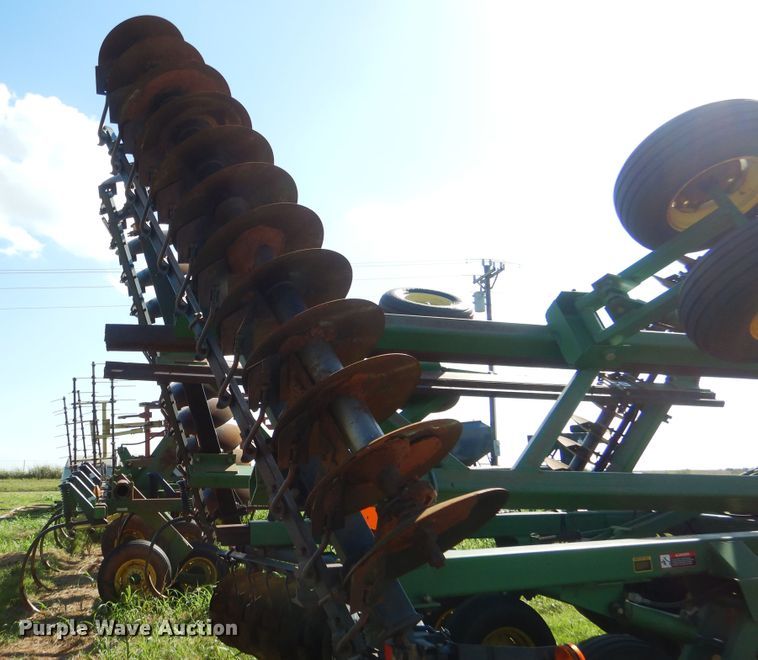 image for item DF2220 John Deere 630 disk