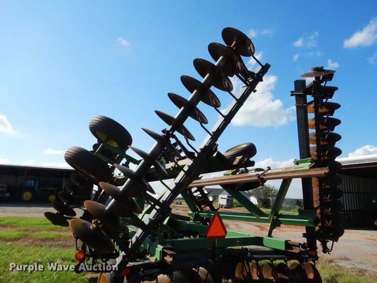 image for item DF2220 John Deere 630 disk