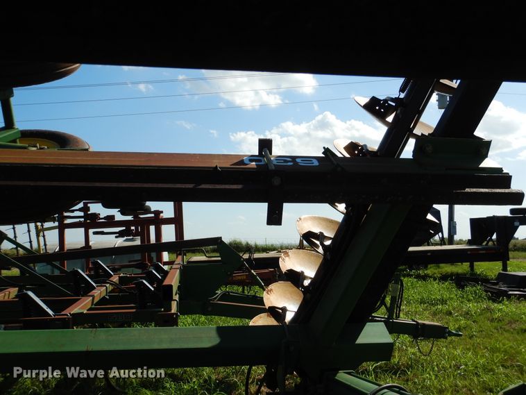 image for item DF2220 John Deere 630 disk