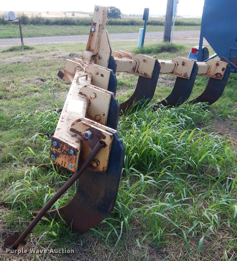 image for item DF2221 Big Ox chisel plow ripper