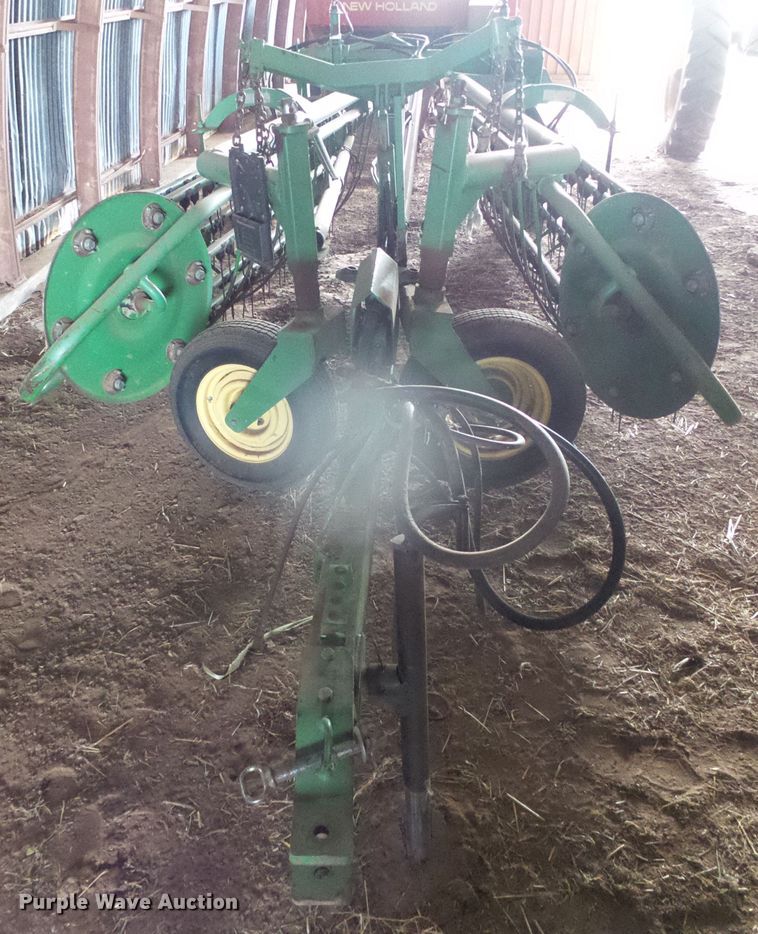 image for item DG0312 John Deere 705A hay rake