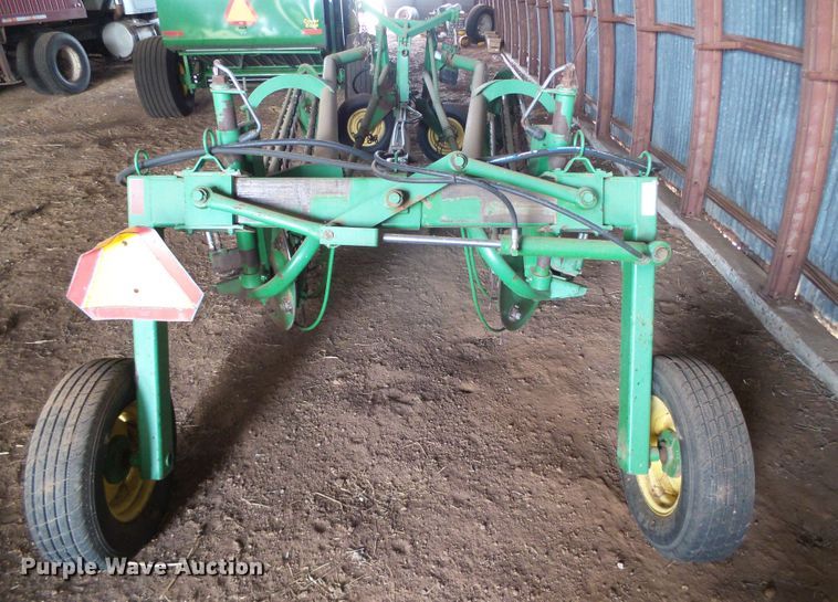 image for item DG0312 John Deere 705A hay rake