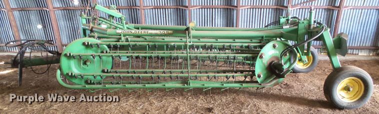image for item DG0312 John Deere 705A hay rake