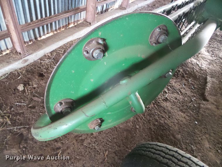 image for item DG0312 John Deere 705A hay rake