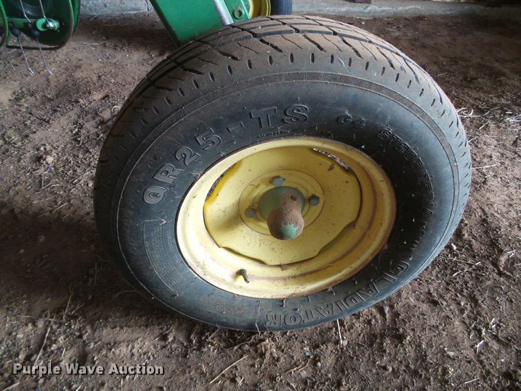 image for item DG0312 John Deere 705A hay rake