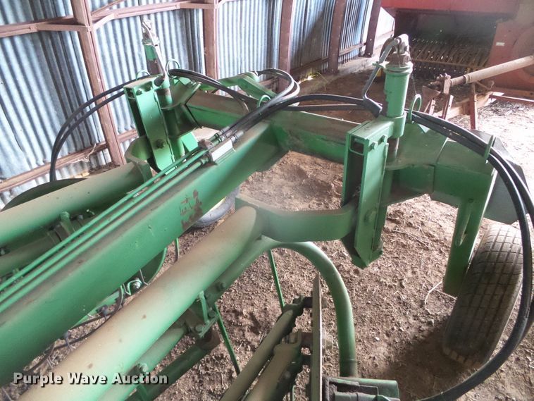 image for item DG0312 John Deere 705A hay rake