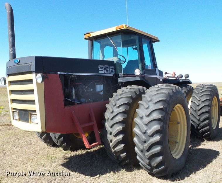 image for item DG0313 1988 Versatile 936 4WD tractor