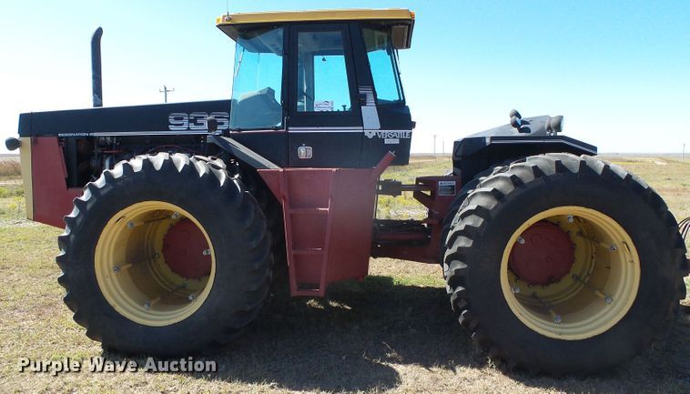 image for item DG0313 1988 Versatile 936 4WD tractor