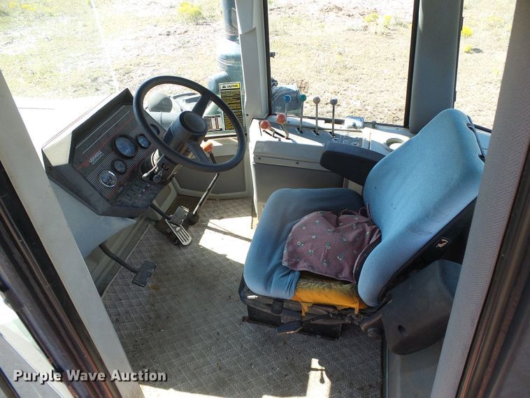 image for item DG0313 1988 Versatile 936 4WD tractor