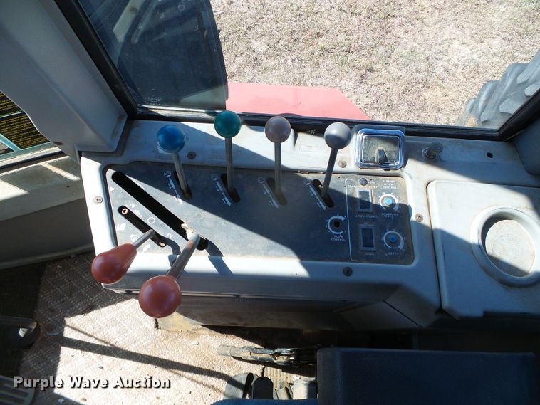 image for item DG0313 1988 Versatile 936 4WD tractor