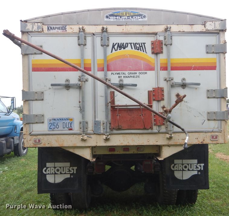 image for item DH2584 1988 GMC Brigadier grain truck