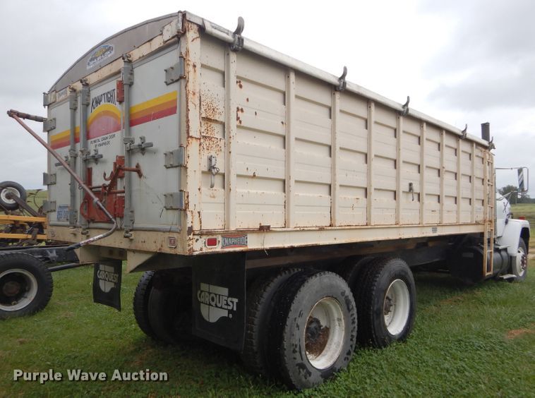 image for item DH2584 1988 GMC Brigadier grain truck