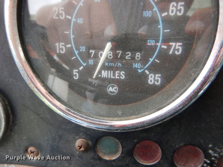 image for item DH2584 1988 GMC Brigadier grain truck