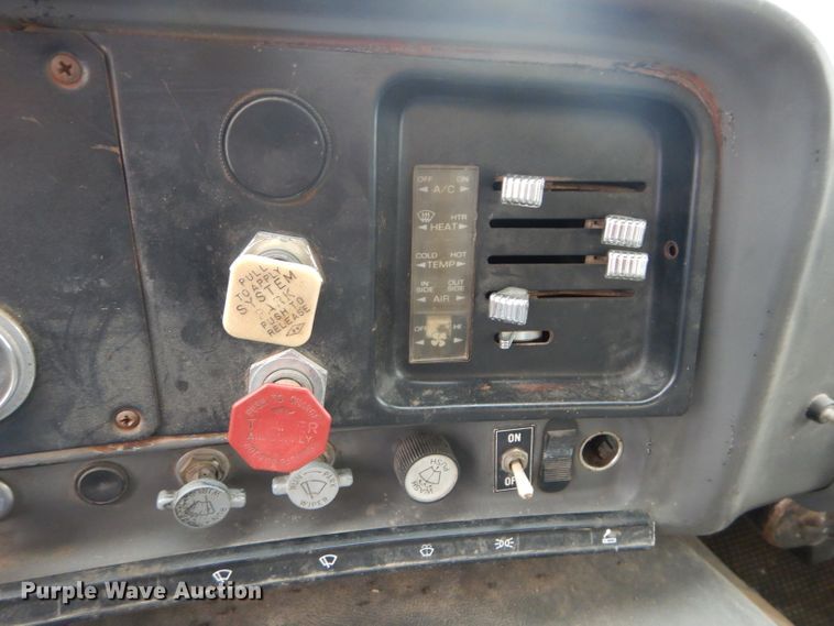 image for item DH2584 1988 GMC Brigadier grain truck