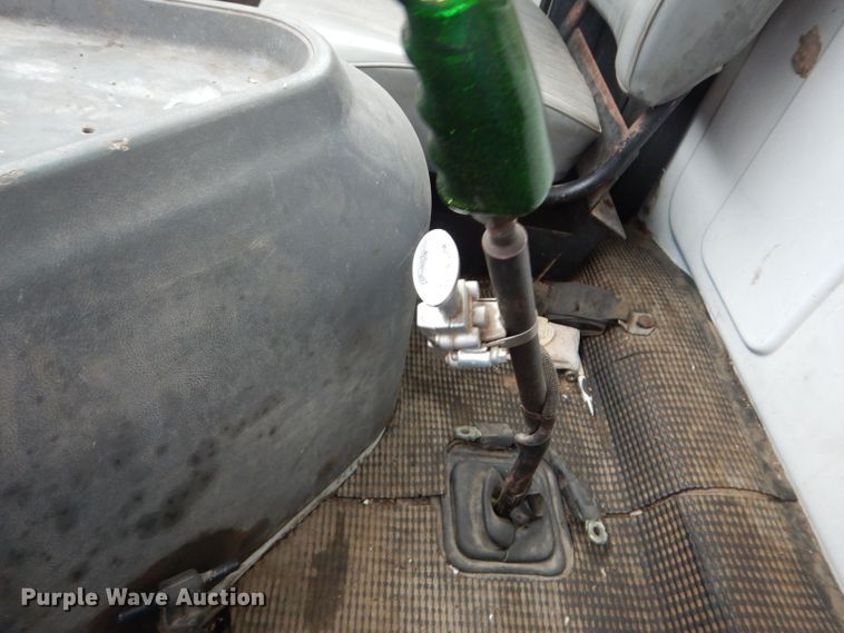 image for item DH2584 1988 GMC Brigadier grain truck