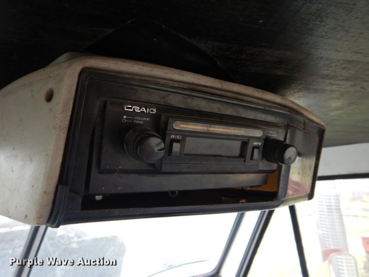 image for item DH2584 1988 GMC Brigadier grain truck