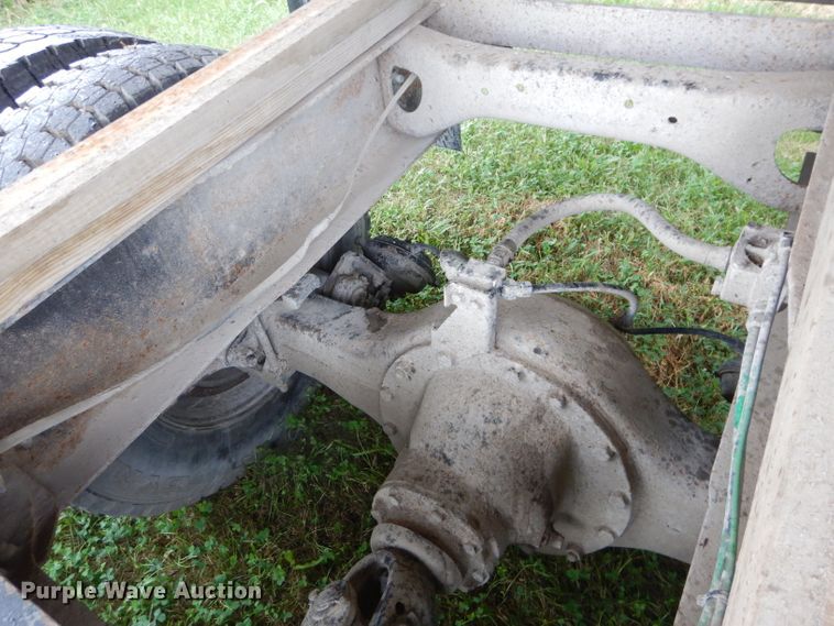 image for item DH2584 1988 GMC Brigadier grain truck