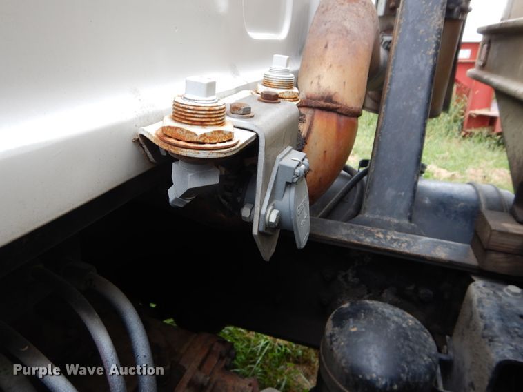 image for item DH2584 1988 GMC Brigadier grain truck