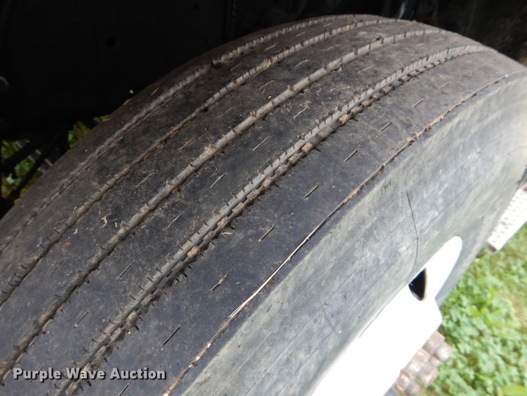 image for item DH2584 1988 GMC Brigadier grain truck