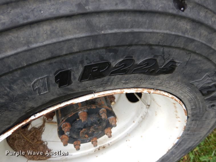 image for item DH2584 1988 GMC Brigadier grain truck