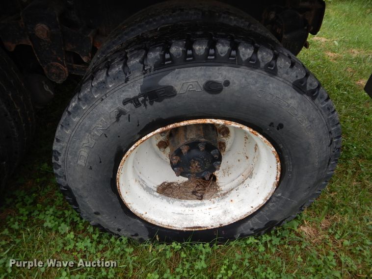 image for item DH2584 1988 GMC Brigadier grain truck