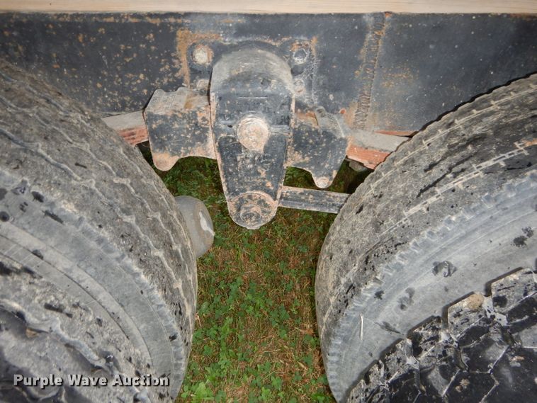 image for item DH2584 1988 GMC Brigadier grain truck