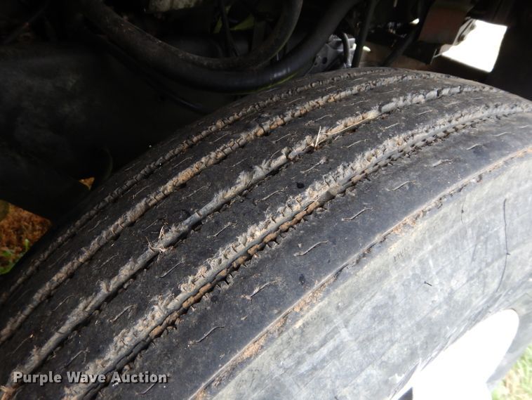 image for item DH2584 1988 GMC Brigadier grain truck