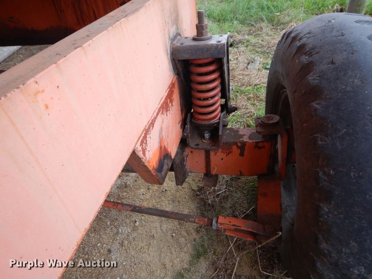 image for item DH2585 Richardton silage dump wagon