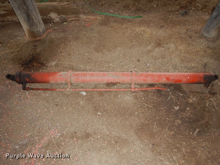 image for item DH2585 Richardton silage dump wagon