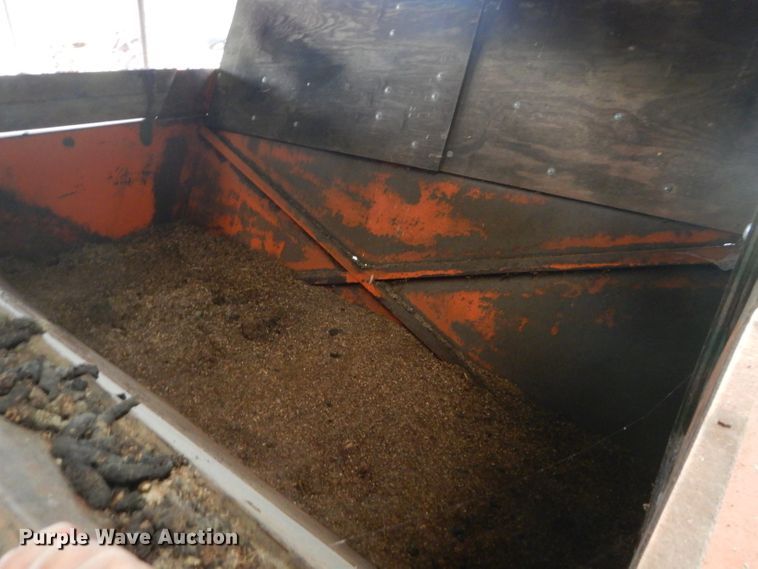 image for item DH2585 Richardton silage dump wagon