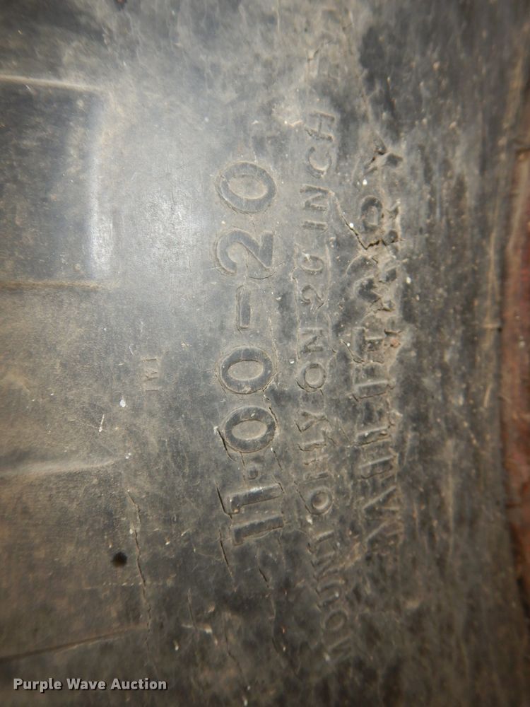 image for item DH2585 Richardton silage dump wagon