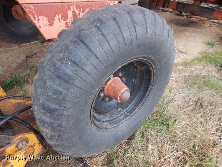 image for item DH2585 Richardton silage dump wagon