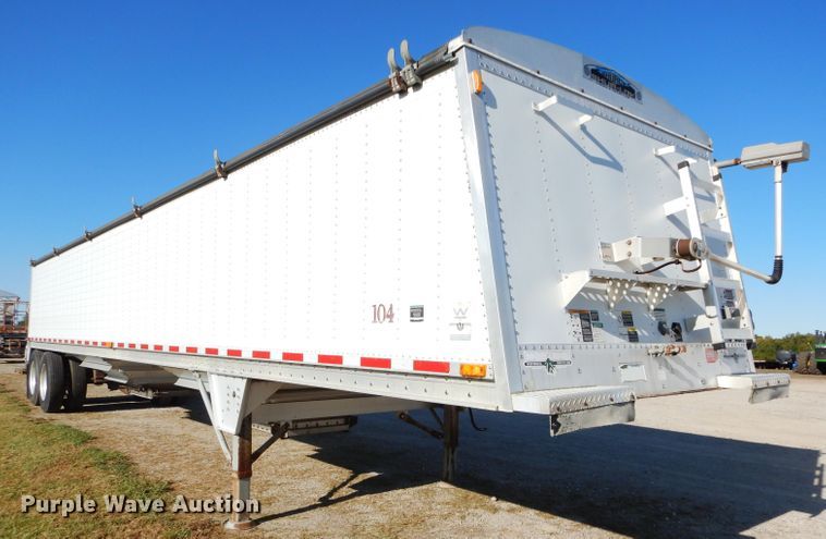 image for item DH2615 2003 Wilson DWH-5000 double hopper bottom grain trailer