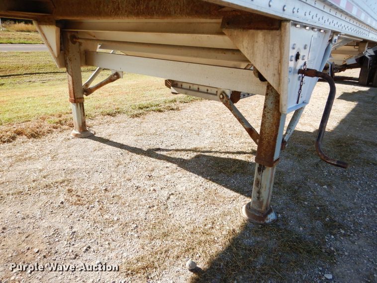 image for item DH2615 2003 Wilson DWH-5000 double hopper bottom grain trailer