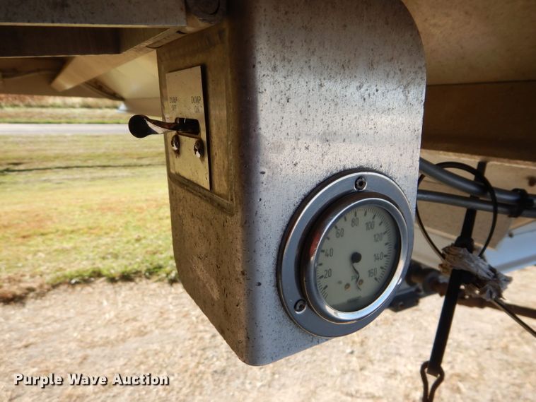 image for item DH2615 2003 Wilson DWH-5000 double hopper bottom grain trailer