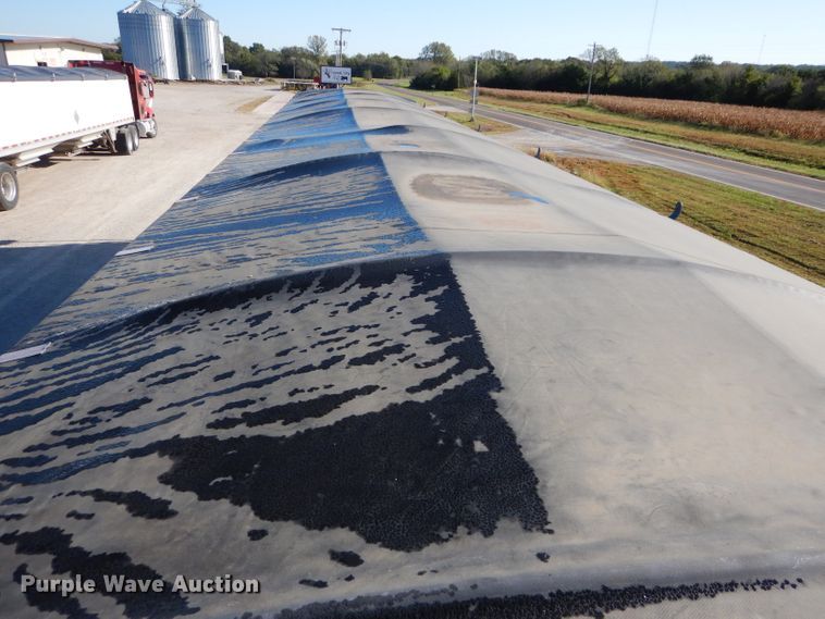 image for item DH2615 2003 Wilson DWH-5000 double hopper bottom grain trailer