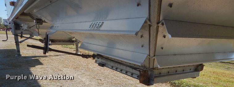 image for item DH2615 2003 Wilson DWH-5000 double hopper bottom grain trailer
