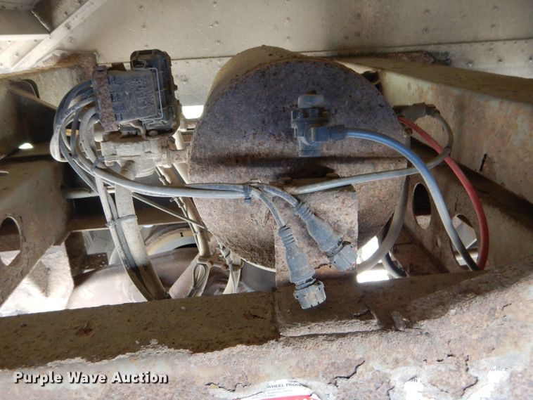 image for item DH2615 2003 Wilson DWH-5000 double hopper bottom grain trailer