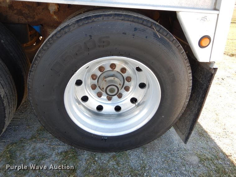 image for item DH2615 2003 Wilson DWH-5000 double hopper bottom grain trailer