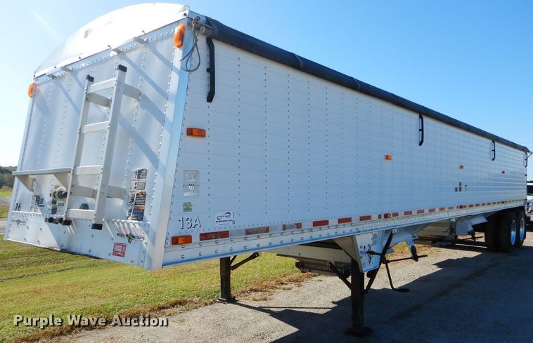 image for item DH2618 2008 Wilson DWH-550 double hopper bottom grain trailer