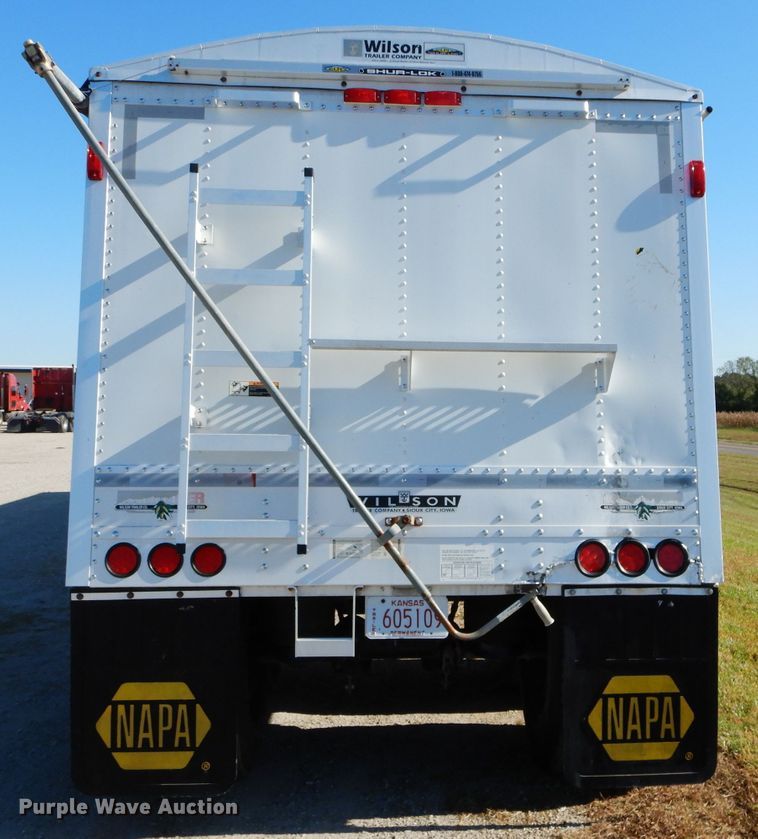 image for item DH2618 2008 Wilson DWH-550 double hopper bottom grain trailer