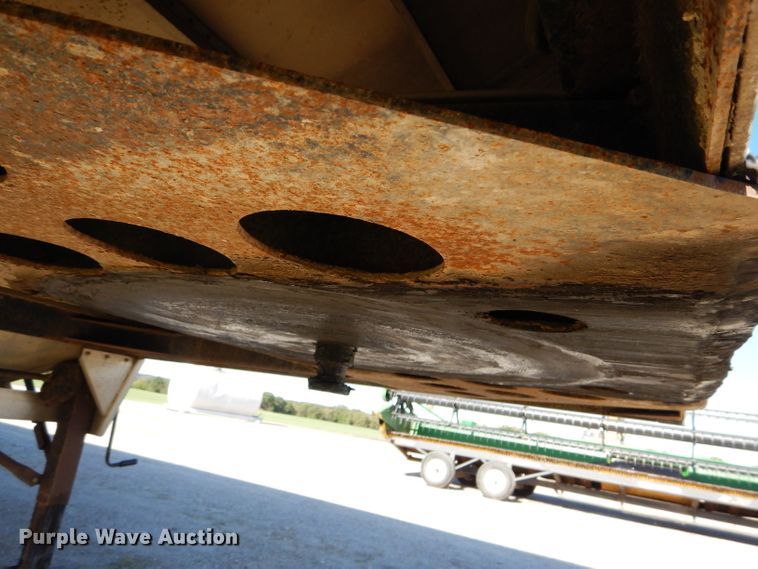 image for item DH2618 2008 Wilson DWH-550 double hopper bottom grain trailer