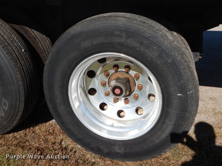 image for item DH2618 2008 Wilson DWH-550 double hopper bottom grain trailer