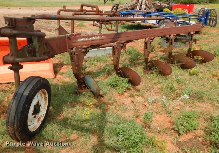 image for item DH3598 Oliver five bottom plow