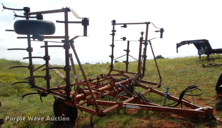 image for item DH3599 Allis Chalmers 1300 field cultivator