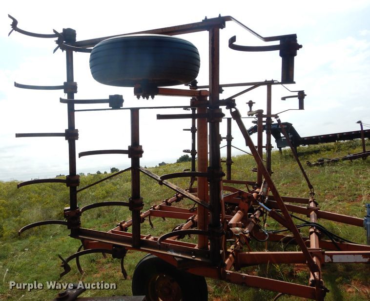 image for item DH3599 Allis Chalmers 1300 field cultivator