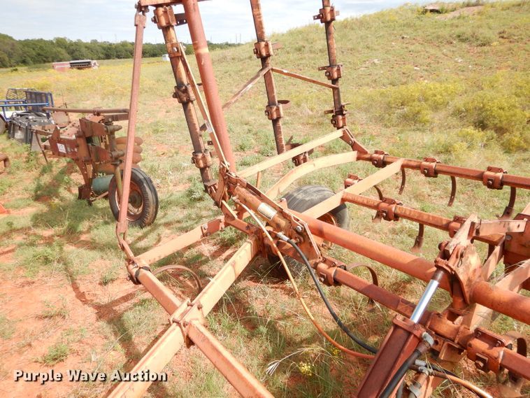 image for item DH3599 Allis Chalmers 1300 field cultivator