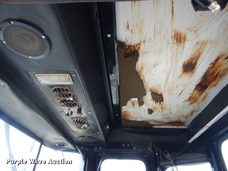 image for item DH6213 1996 Ag-Chem TerraGator 1803 sprayer