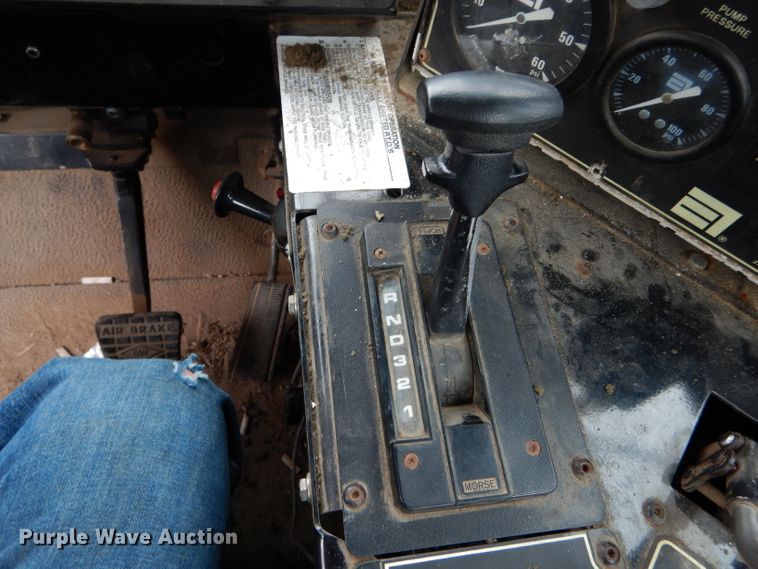 image for item DH6213 1996 Ag-Chem TerraGator 1803 sprayer