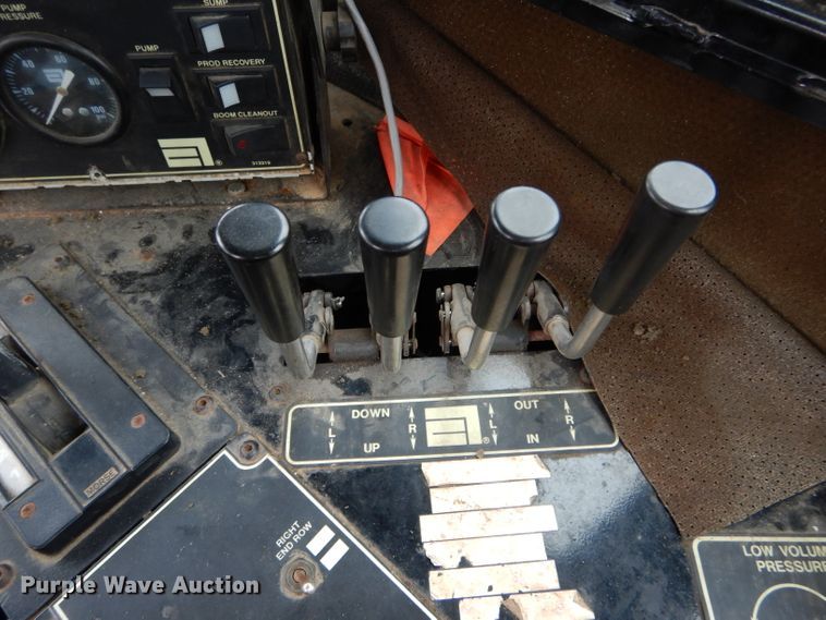 image for item DH6213 1996 Ag-Chem TerraGator 1803 sprayer